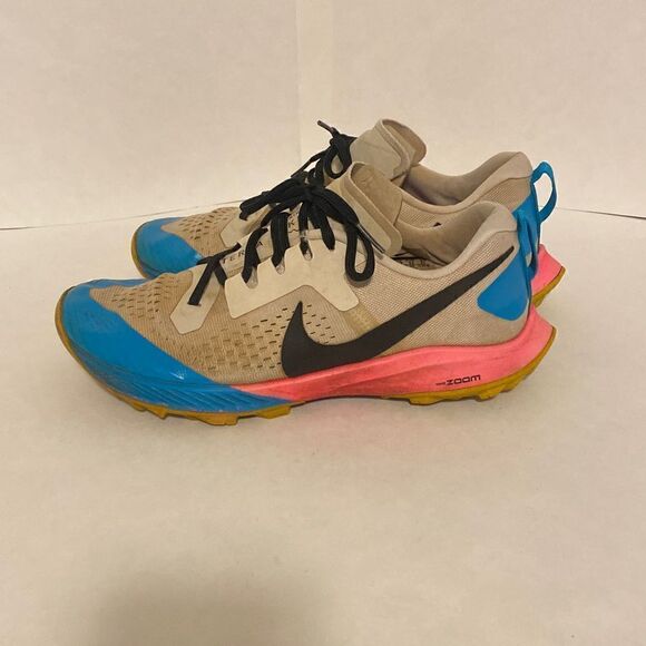 NIKE Air Zoom Terra Kiger 5 Lt Orewood Brn/Black Women's US 9.5 EU 41 AQ2220-100 - Picture 2 of 5
